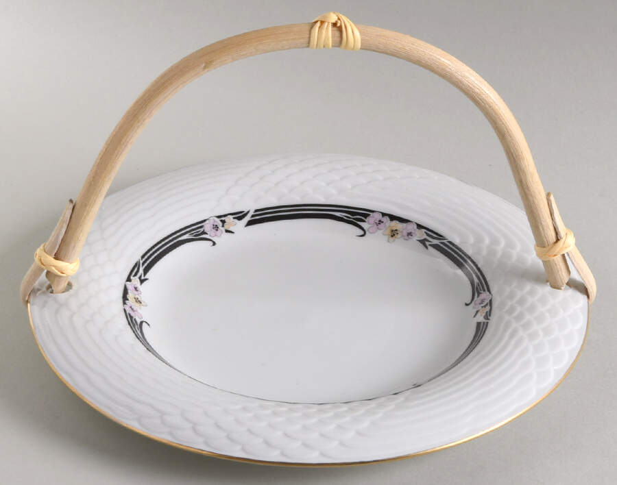 Alexandrite 5 3/8"-5 5/8" Bamboo Handled Serving Plate  HC by China Pearl-1