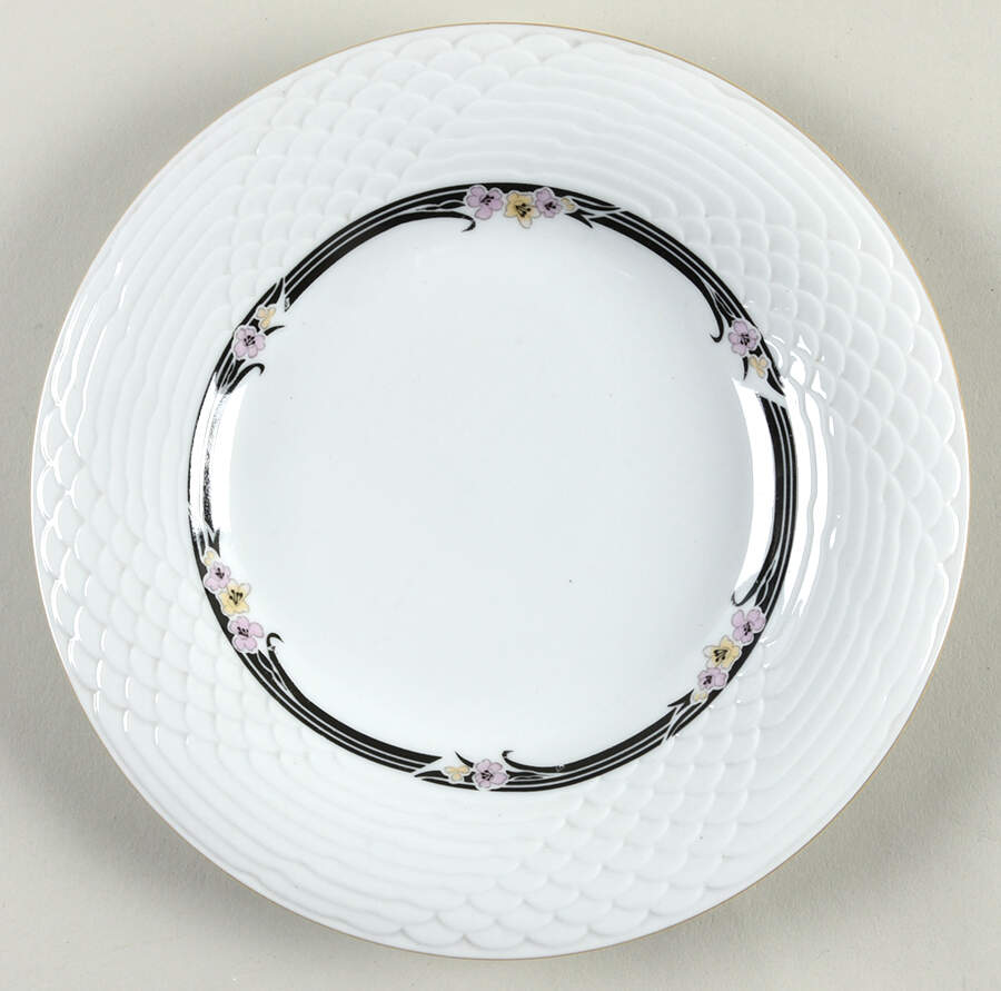 Alexandrite Luncheon Plate by China Pearl-1
