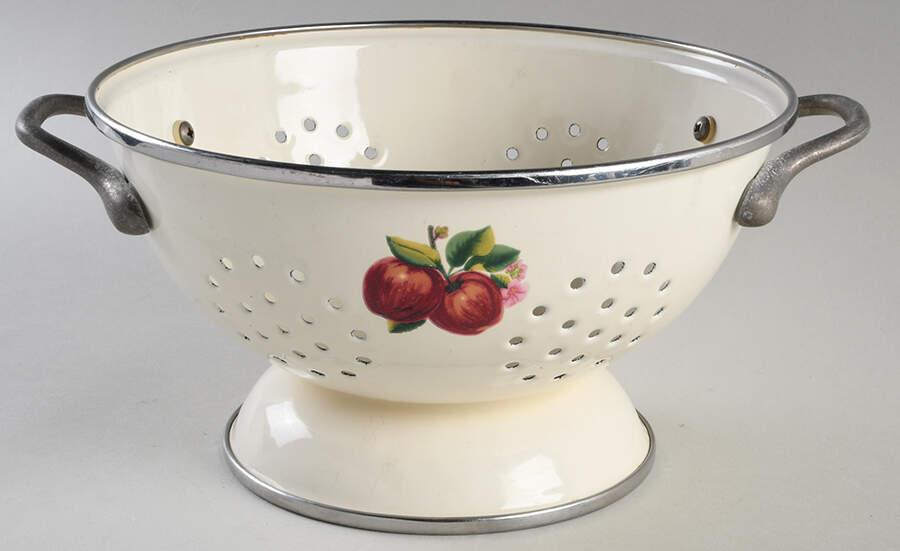 Apples (Casuals) Metal Colander by China Pearl-1