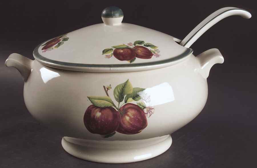 Apples (Casuals) Tureen & Lid w/Ladle by China Pearl-1