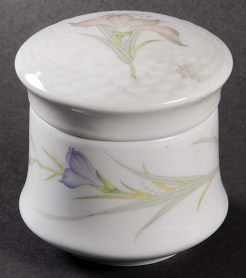 Daffodil Sugar Bowl & Lid by China Pearl-1