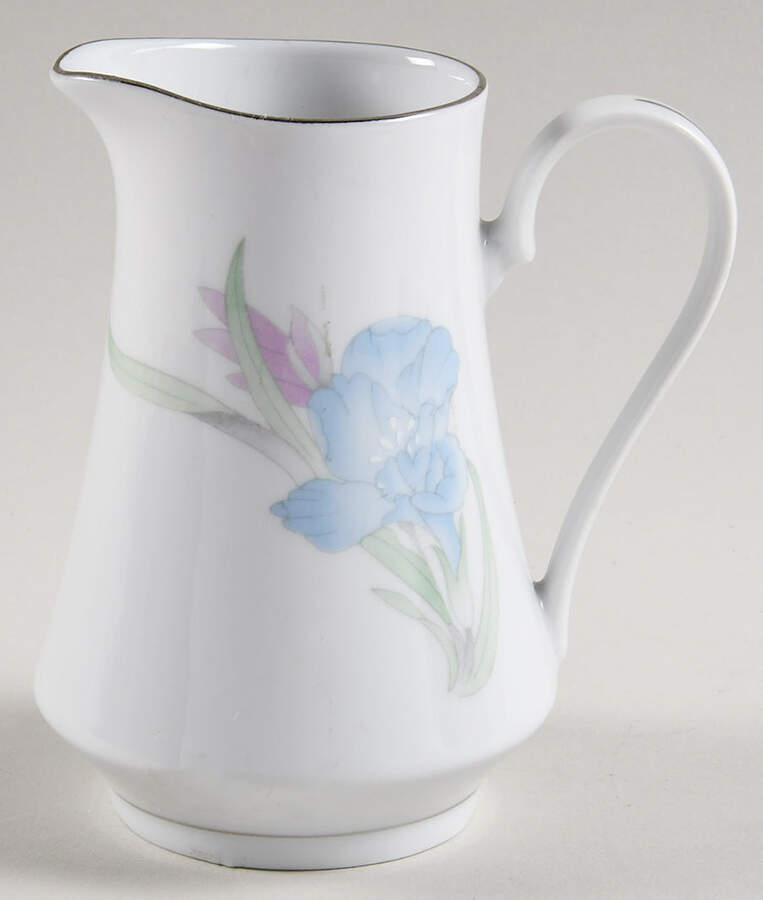 Lily Creamer by China Pearl-1