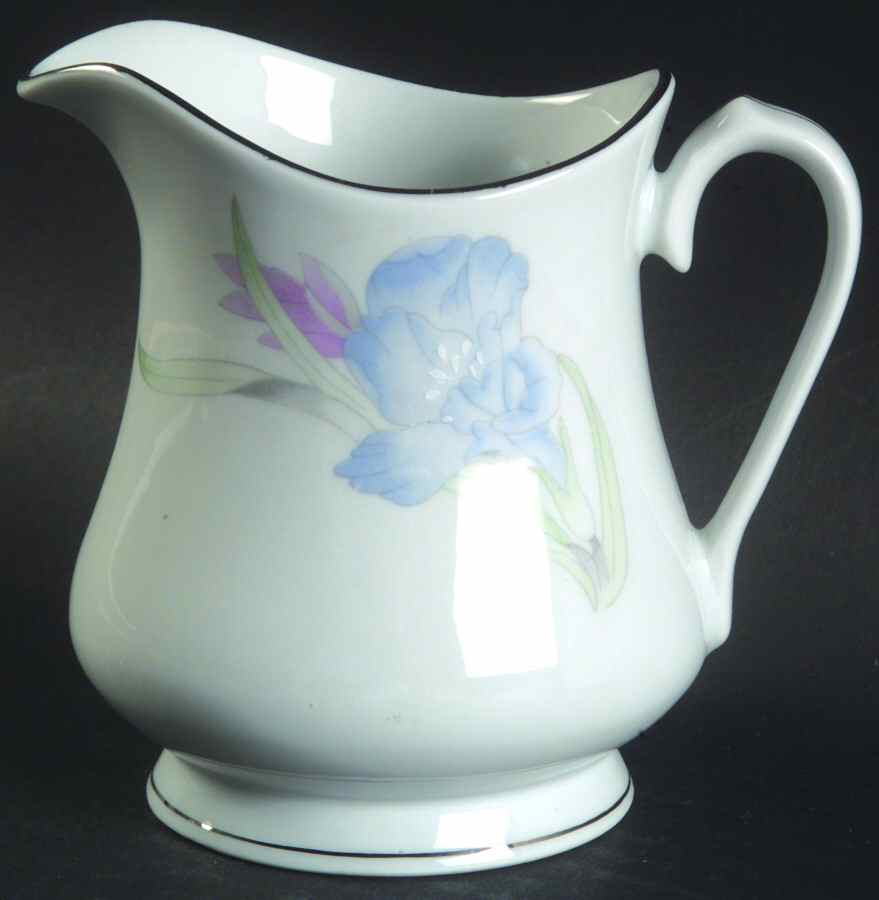 Lily Creamer by China Pearl-1