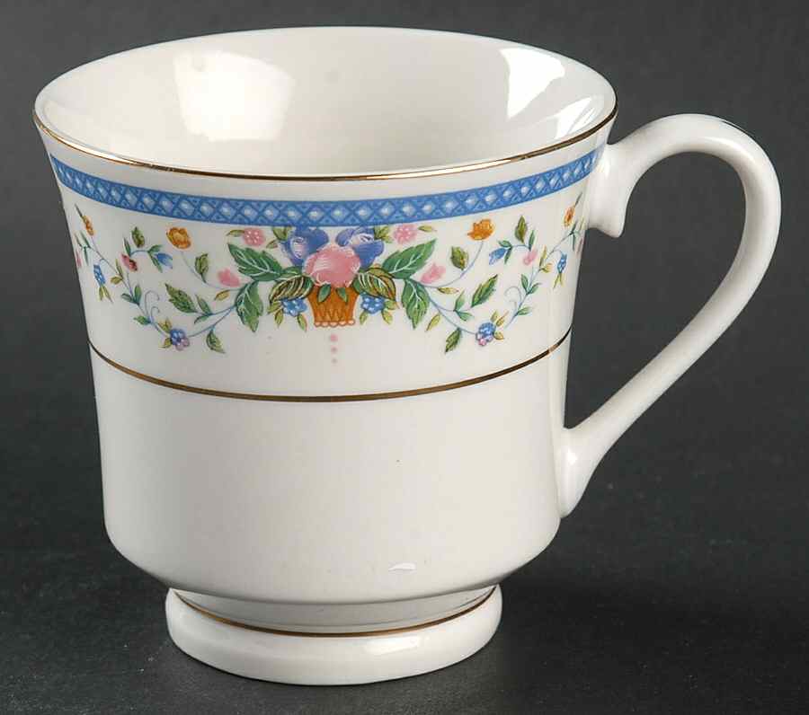 Nancy Footed Cup by China Pearl-1