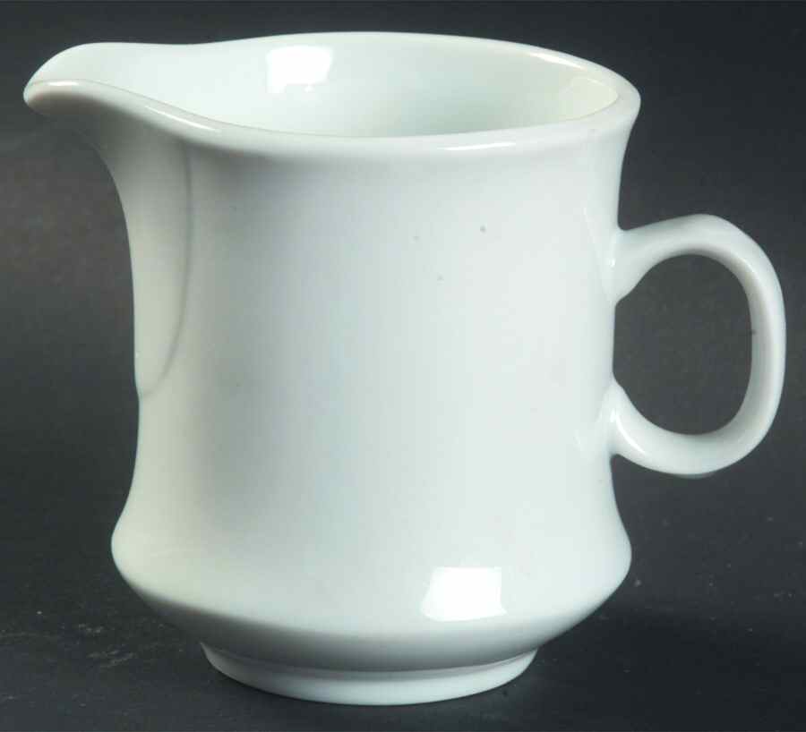 Solitaire Creamer by China Pearl-1