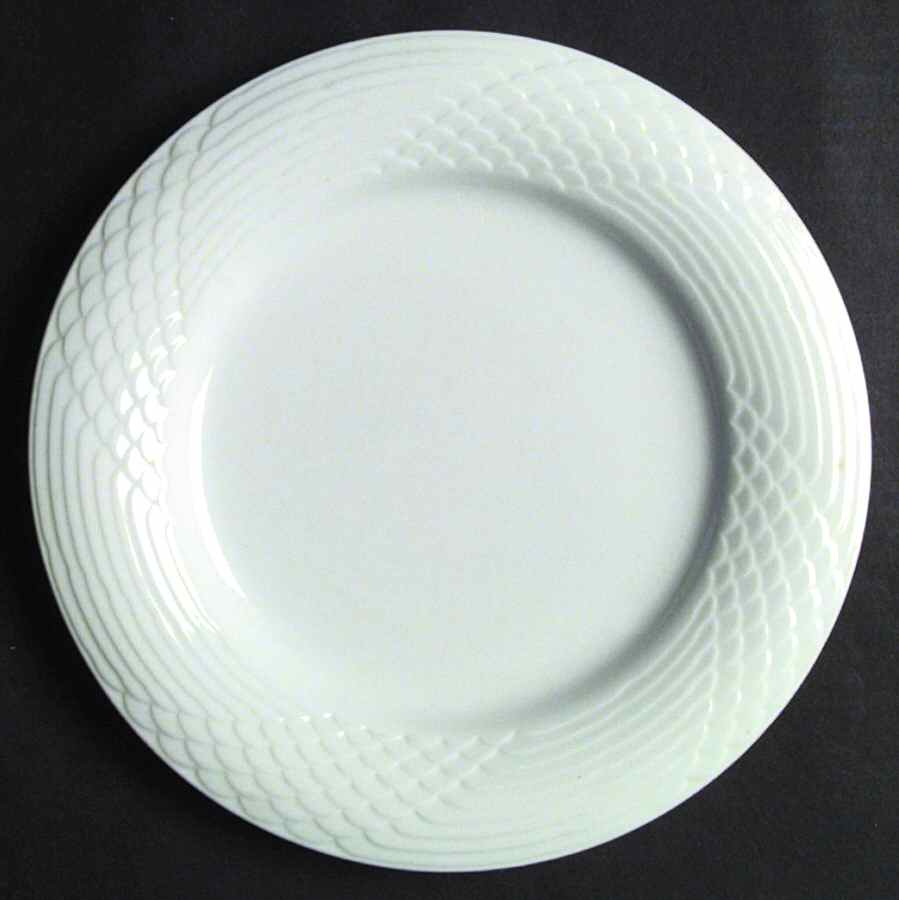 Solitaire Dinner Plate by China Pearl-1