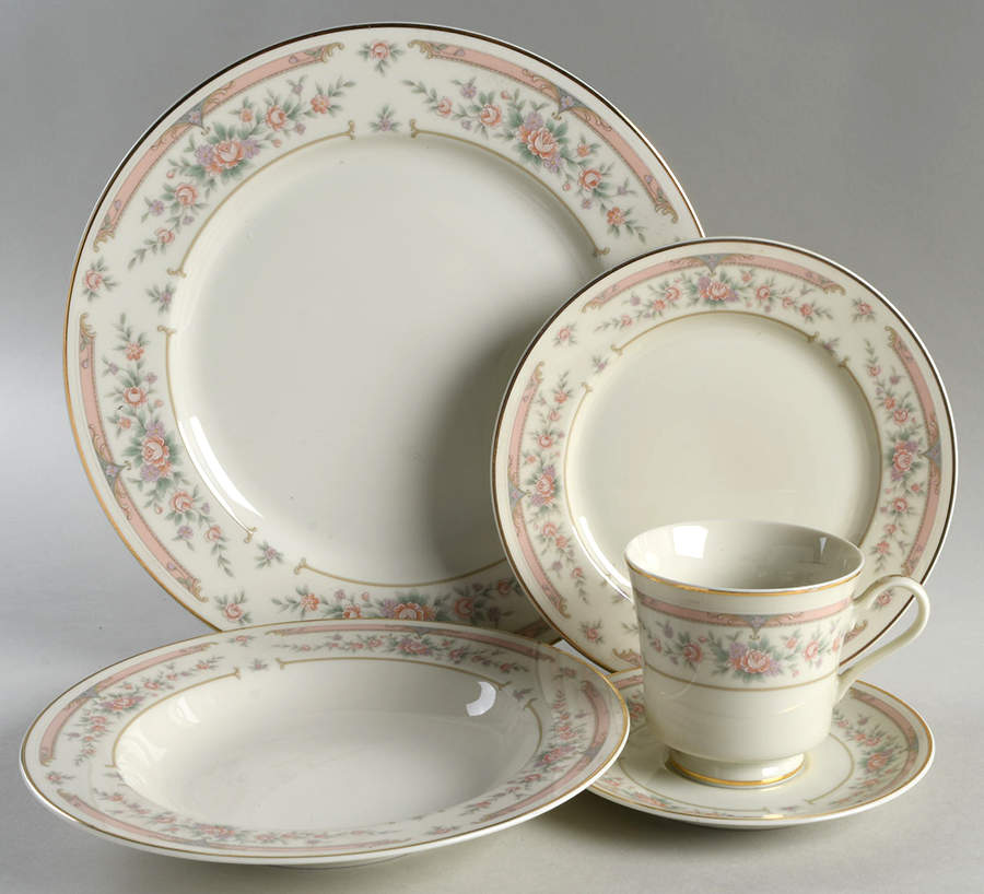 Atherton 5 Piece Place Setting by Christopher Stuart-1