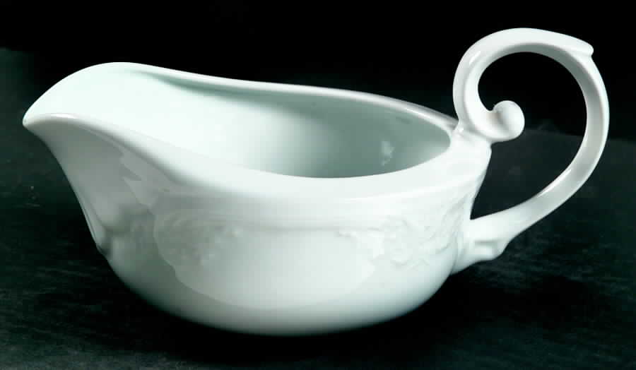 Batalha White Gravy Boat by Christopher Stuart-1