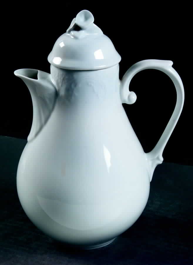 Batalha White Coffee Pot & Lid by Christopher Stuart-1