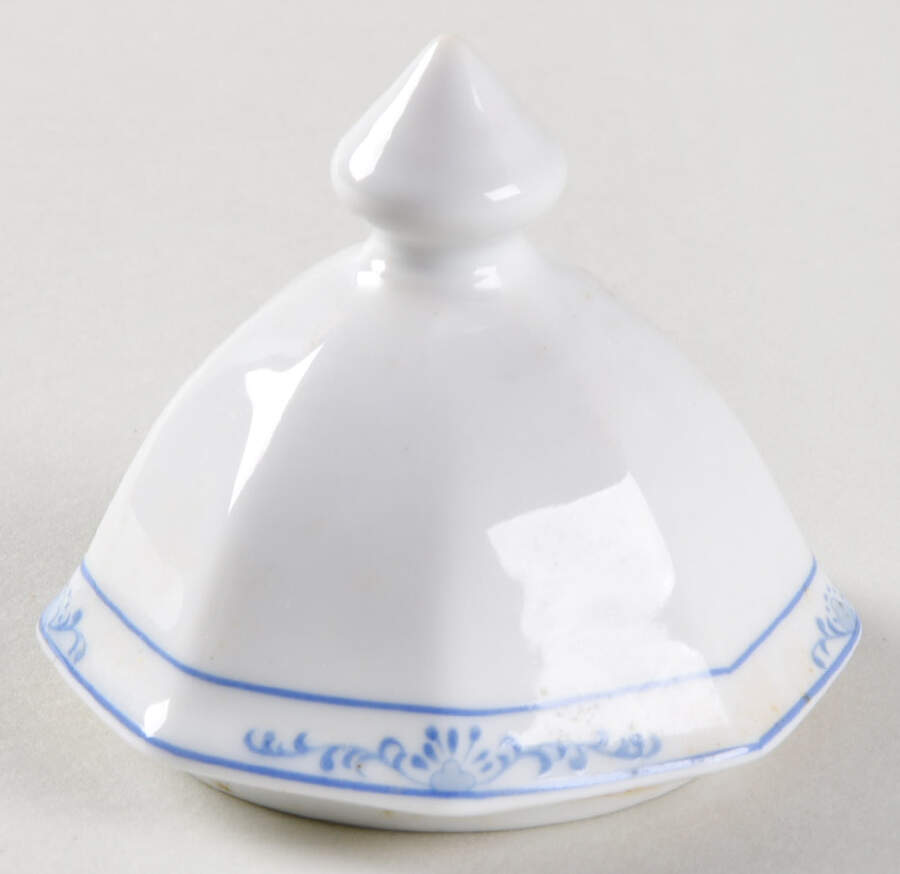 Dresden Blue Lid for Sugar Bowl by Christopher Stuart-1