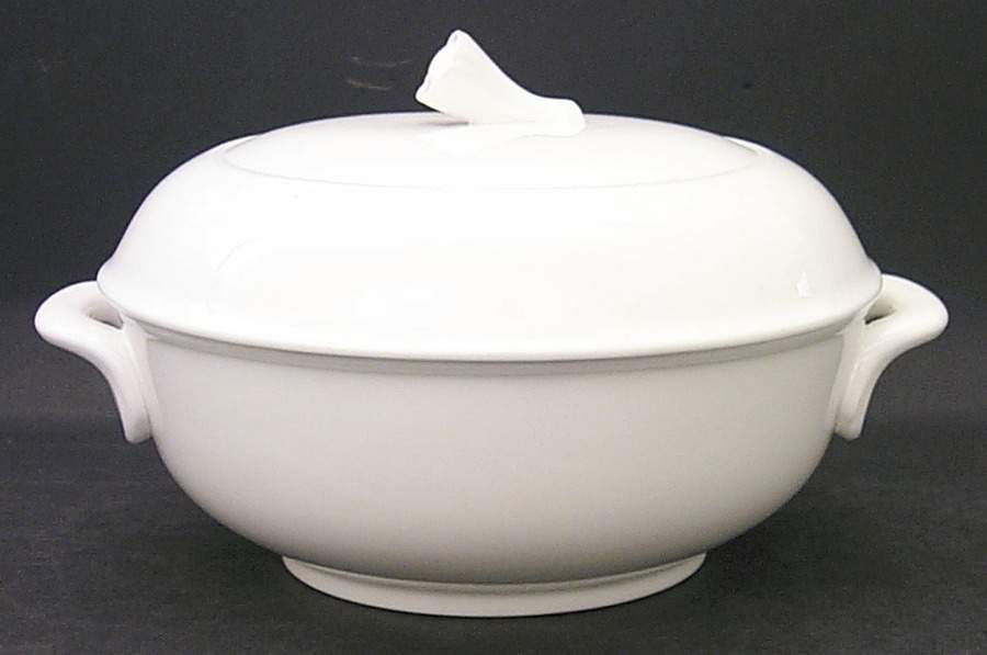Heritage White Oval Covered Vegetable by Christopher Stuart-1