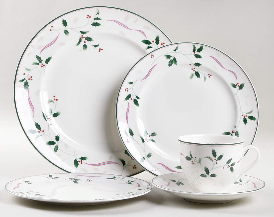 Holiday Splendor 5 Piece Place Setting by Christopher Stuart-1