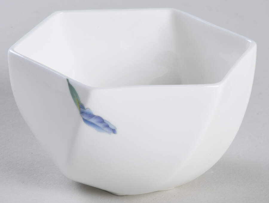 Iris Hexagonal Box No Lid by Christopher Stuart-1