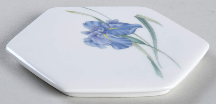 Iris Lid for Hexagonal Box by Christopher Stuart-1