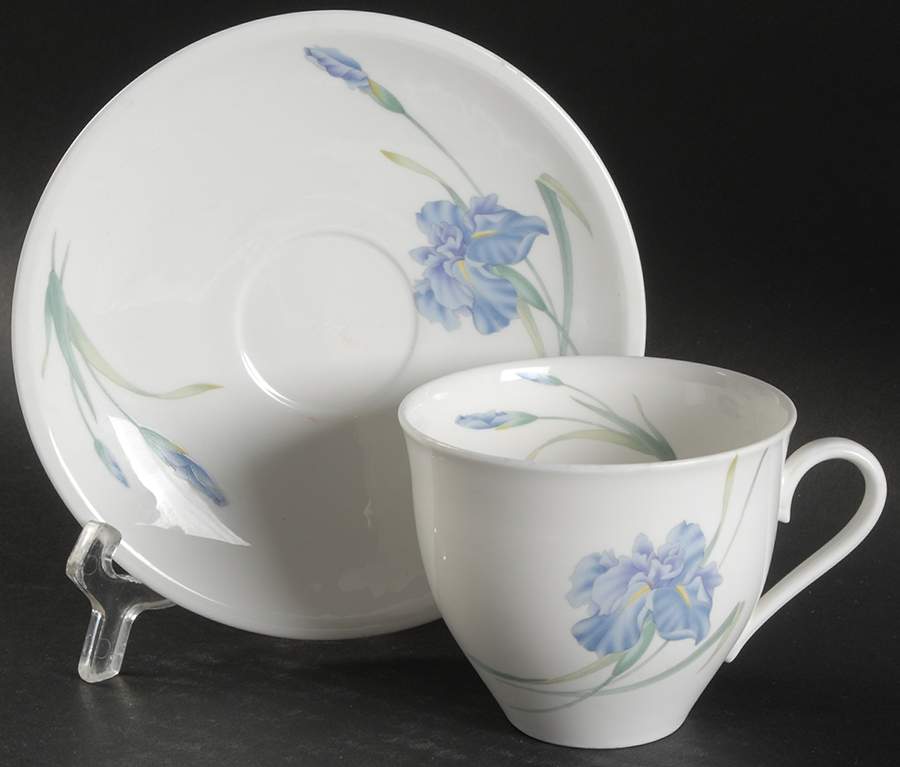 Iris Flat Cup & Saucer Set by Christopher Stuart-1