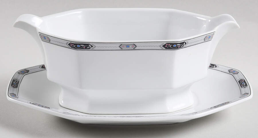 Lyric Gravy Boat & Underplate by Christopher Stuart-1
