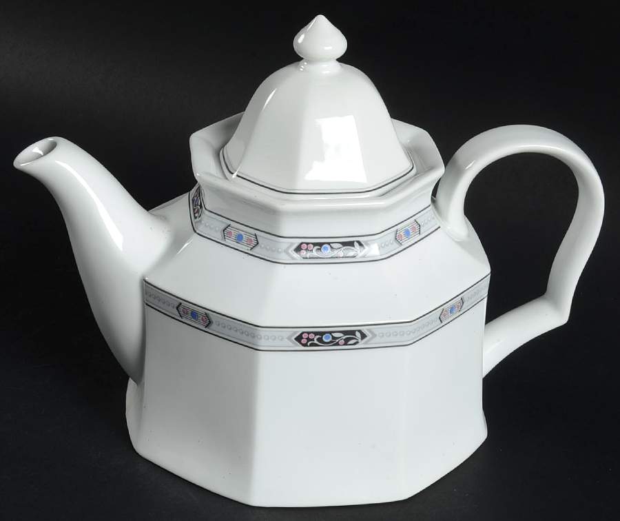 Lyric Teapot & Lid by Christopher Stuart-1