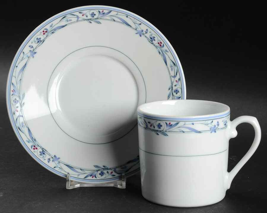 Overture Flat Cup & Saucer Set by Christopher Stuart-1