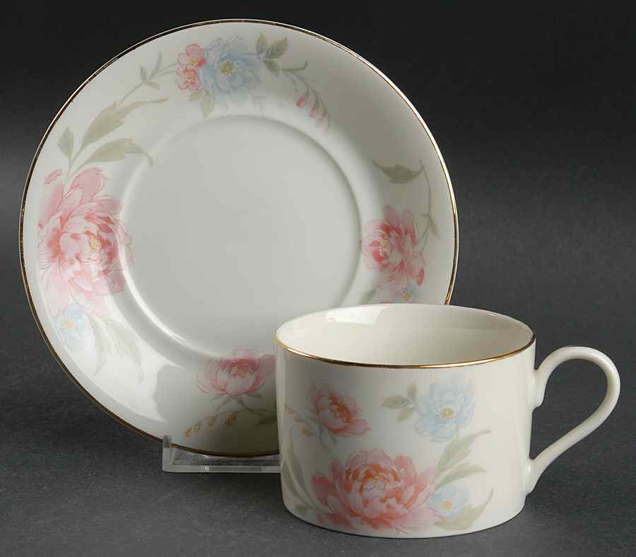 Santa Rosa Flat Cup & Saucer Set by Christopher Stuart-1