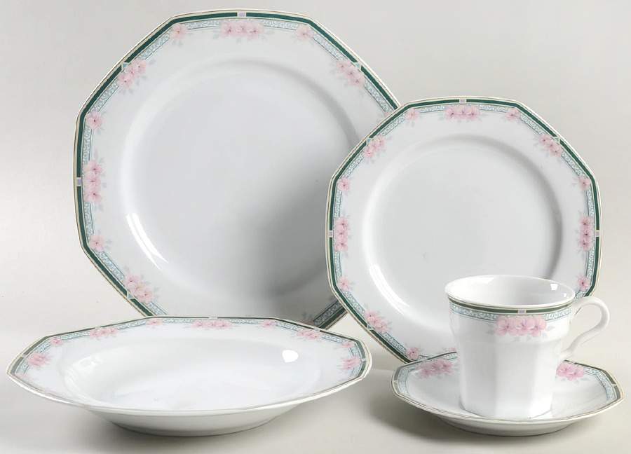 Wellesley 5 Piece Place Setting by Christopher Stuart-1