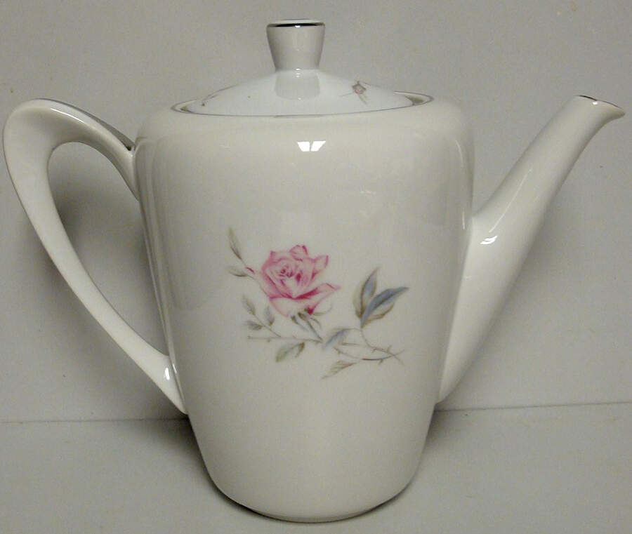 Briarclift Coffee Pot & Lid by James Chatelaine-1