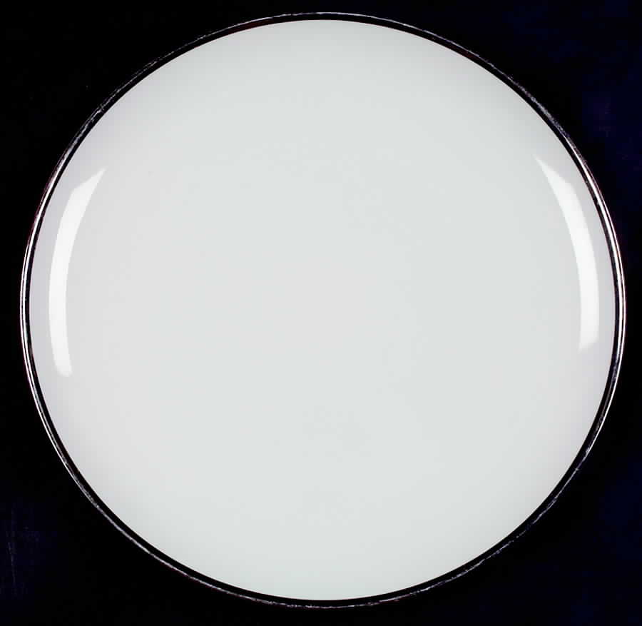 Moderne Dinner Plate by James Chatelaine-1