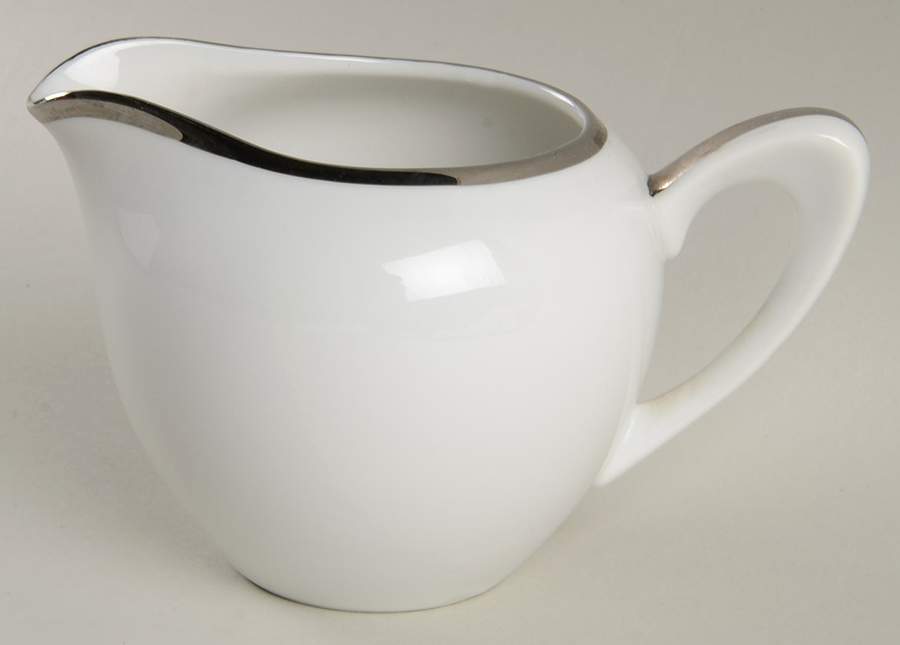 Moderne Creamer by James Chatelaine-1