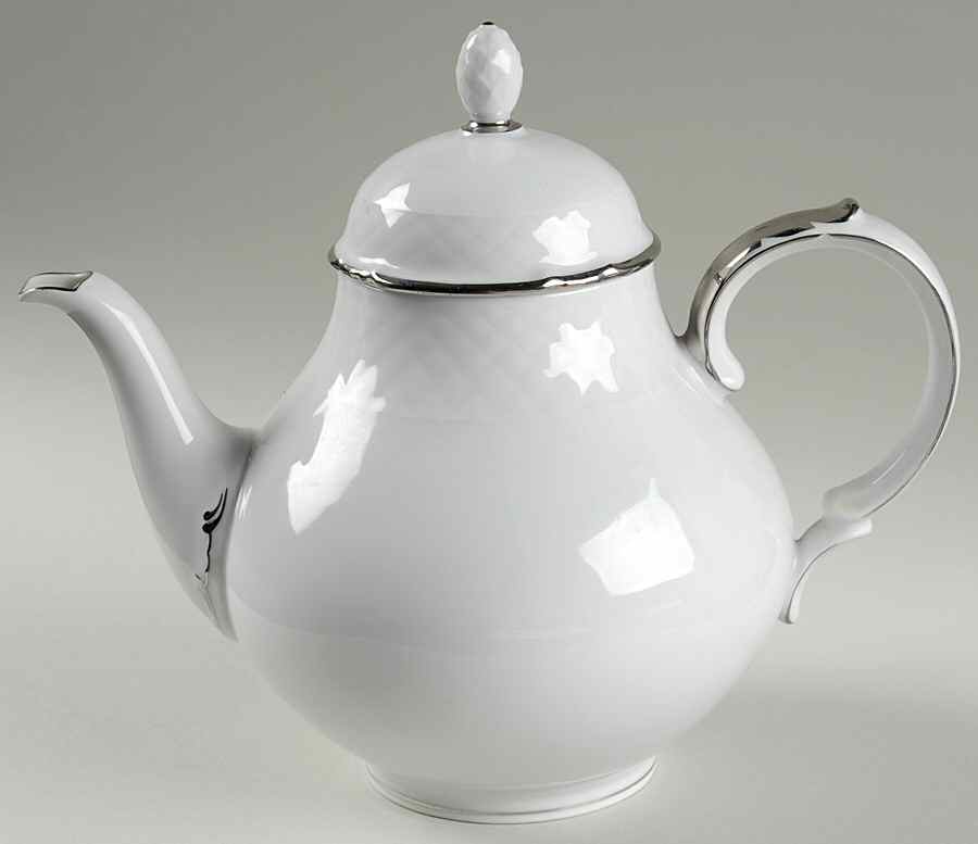 Princess Teapot & Lid by James Chatelaine-1