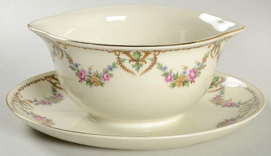 CHU3 Gravy Boat with Attached Underplate by Chateau-1
