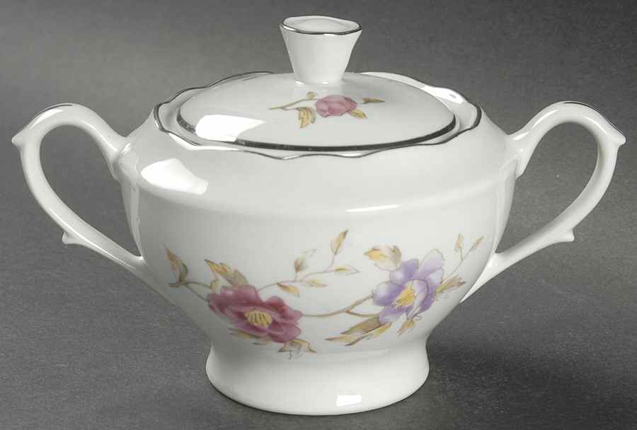 Louise (Scalloped) Sugar Bowl & Lid by Cmielow (Poland)-1