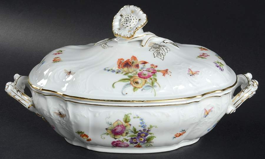 CIM6 (CZE) Oval Covered Vegetable by Crown Imperial-1
