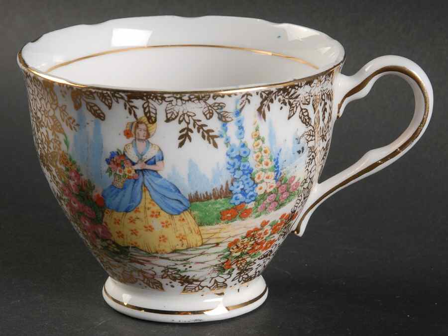CLC10 Footed Cup by Colclough-1
