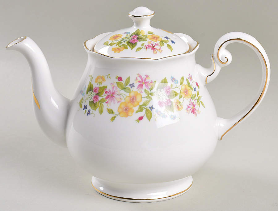Hedgerow Teapot & Lid by Colclough-1