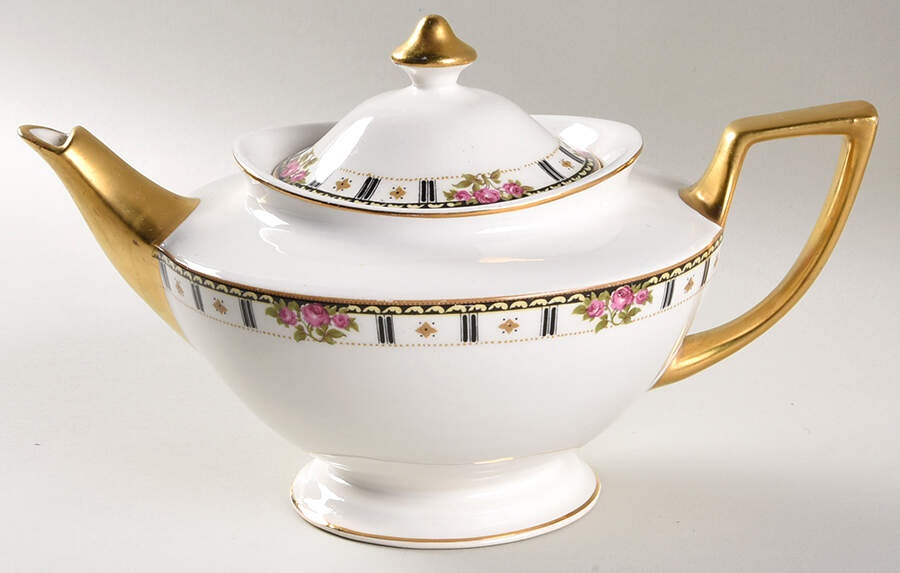 Bridal Teapot & Lid by Cleveland (USA)-1