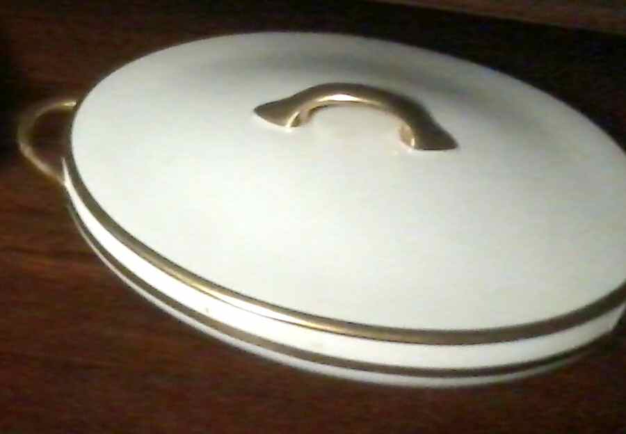 Hathaway Oval Covered Vegetable by Cleveland (USA)-1