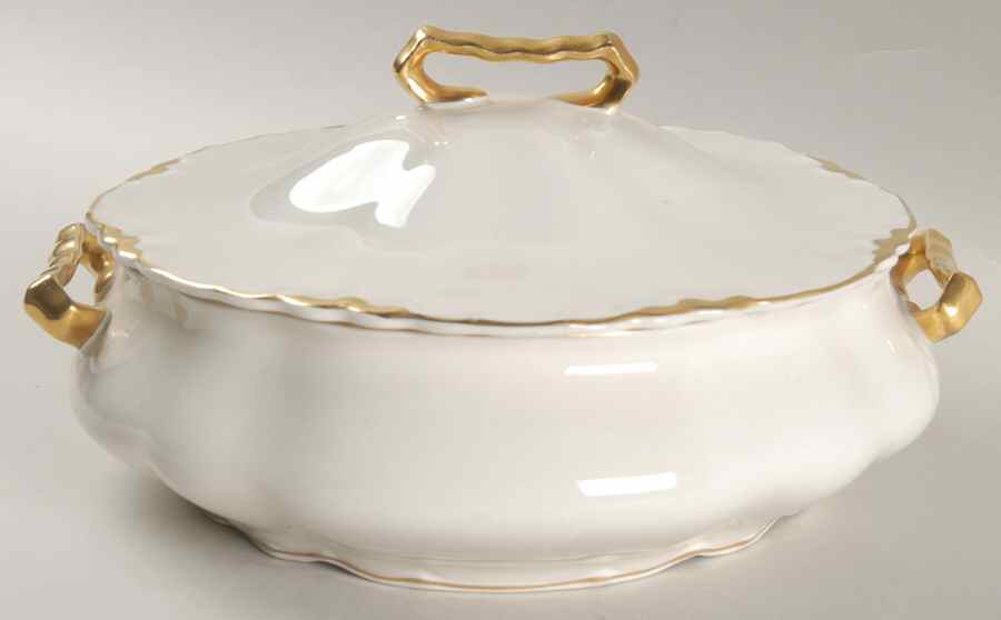 Patrician Round Covered Vegetable by Cleveland (USA)-1