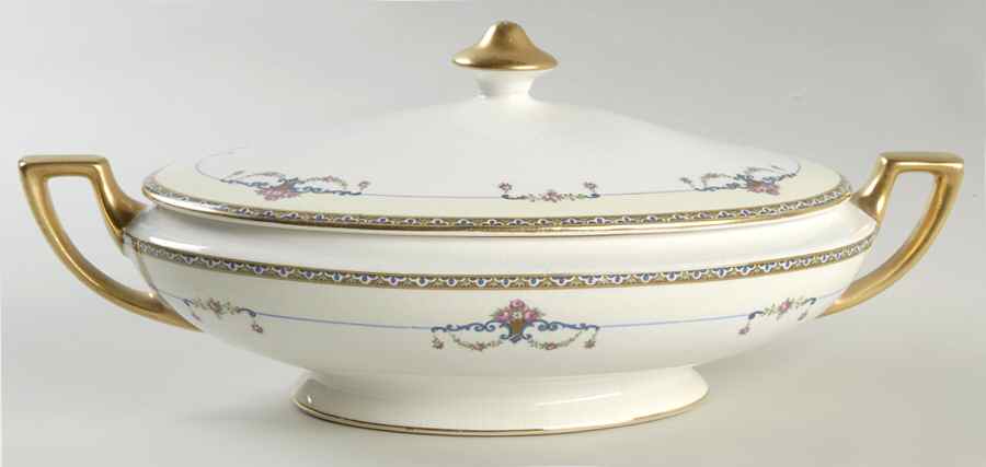 Tokio Oval Covered Vegetable by Cleveland (USA)-1