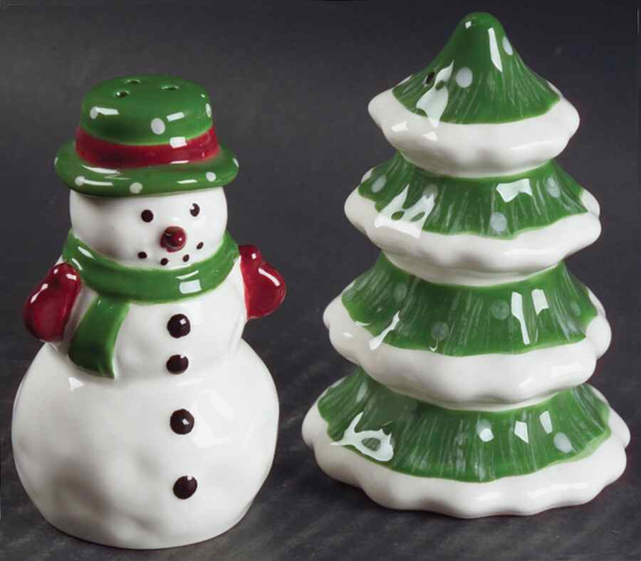 Log Cabin Christmas Figural Salt & Pepper Set by The Cellar (China)-1