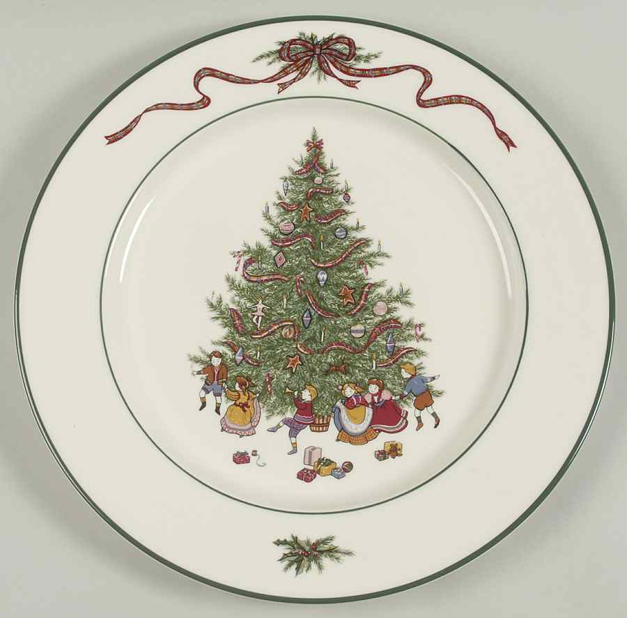 O'Tannenbaum Cake Plate by The Cellar (China)-1