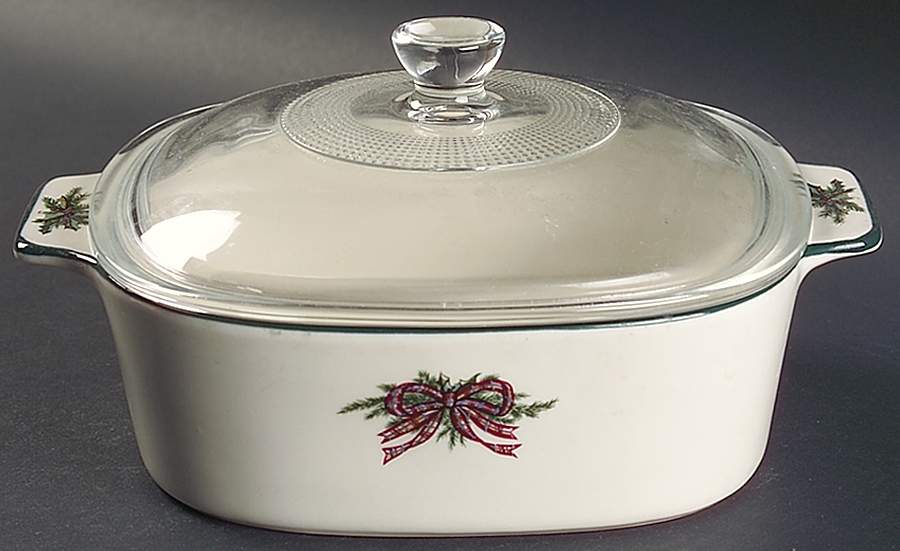O'Tannenbaum 1.75 Qt Round Covered Casserole by The Cellar (China)-1