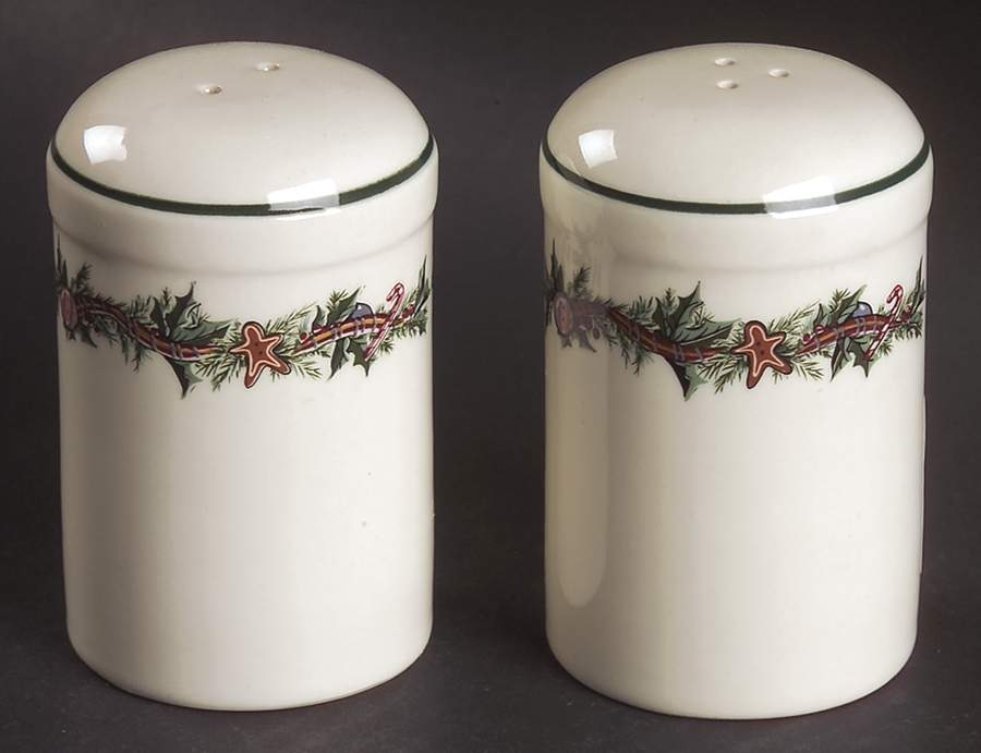 O'Tannenbaum Salt & Pepper Set by The Cellar (China)-1