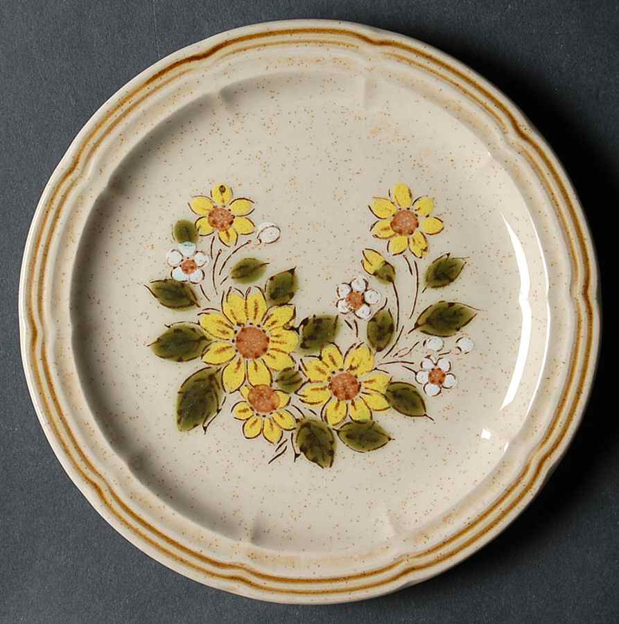 Spring Daisy Bread & Butter Plate by Crown Manor-1