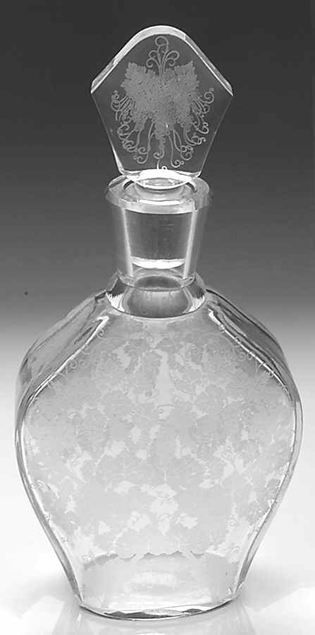 Giftware Decanter & Stopper by Baccarat-1