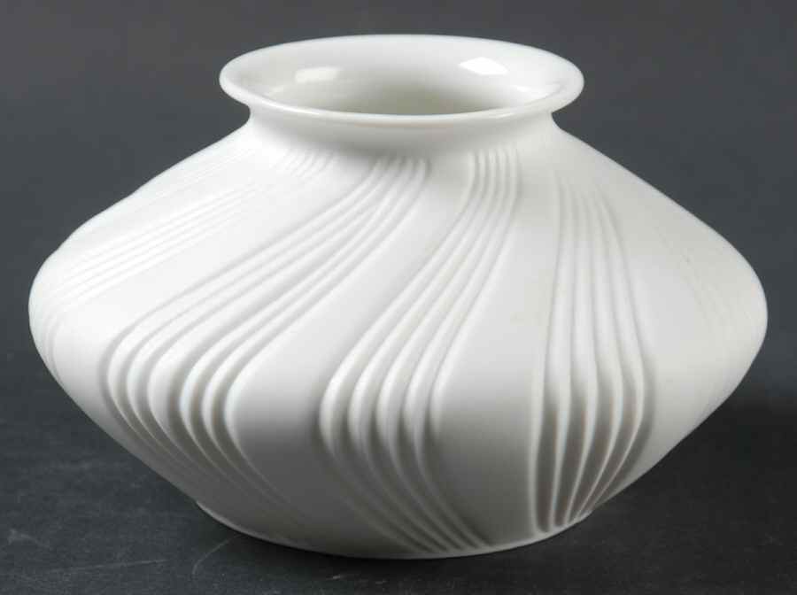 0216 3" Vase by Kaiser-1