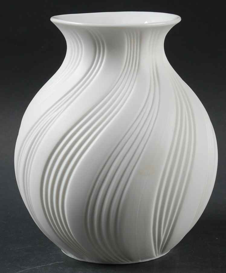 0216 6" Vase by Kaiser-1