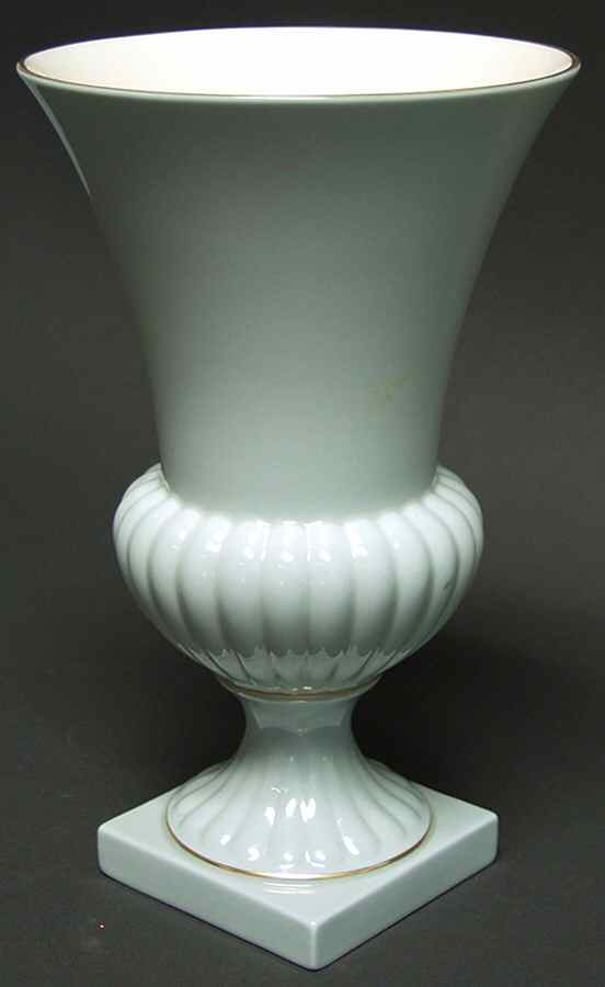 Ardmore Collection 9" Vase by Lenox-1