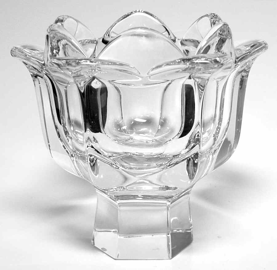 Lily 6" Footed Bowl by Orrefors-1