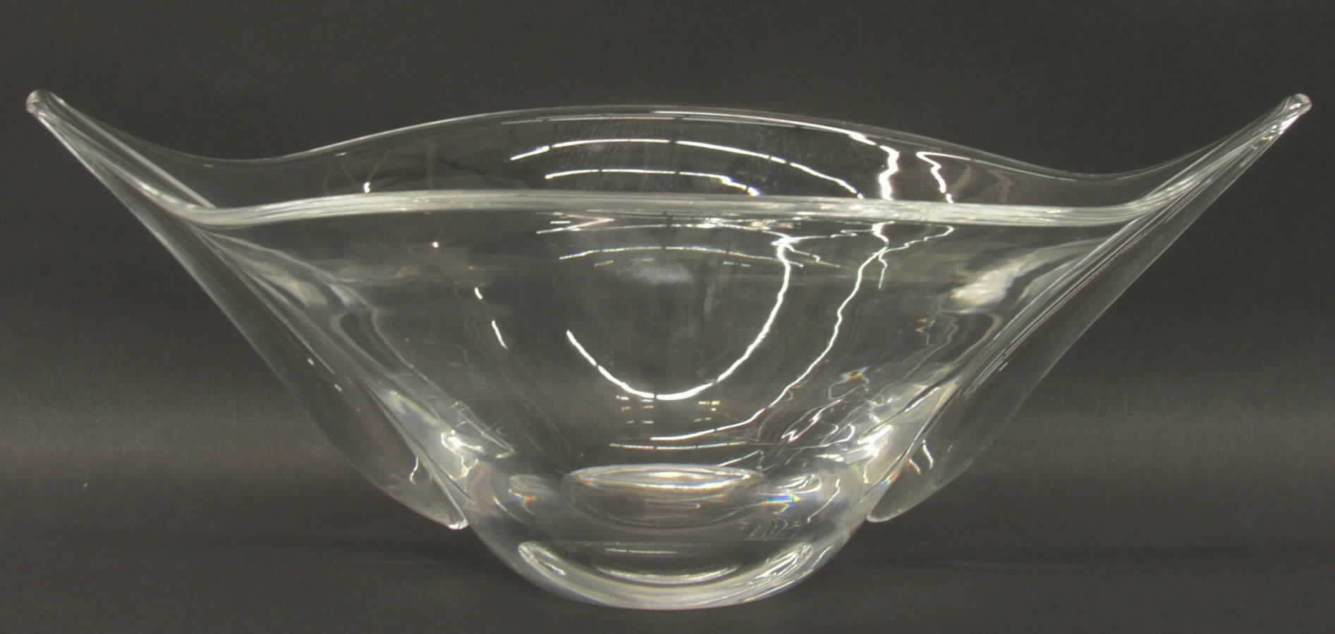 8068 11" Oval Bowl by Steuben-1