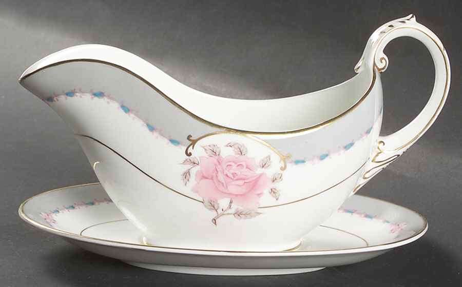 Aristocrat Gravy Boat & Underplate by Coalport-1