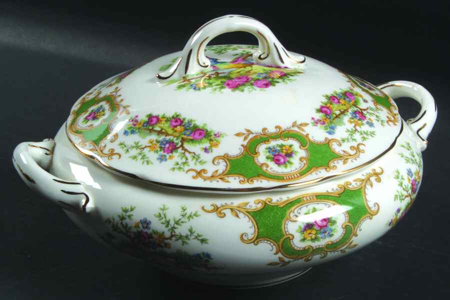 Broadway Green (Scalloped) Round Covered Vegetable by Coalport-1